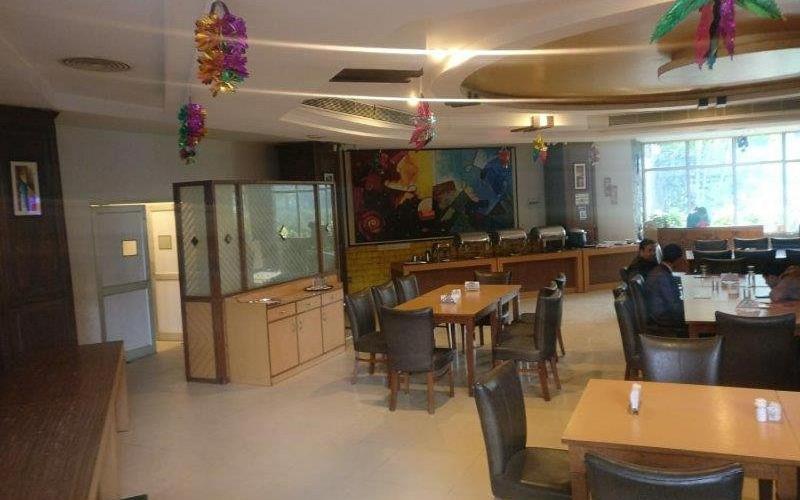 Hotel Raj Hans, Faridabad Eksteriør bilde