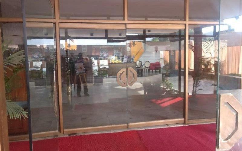Hotel Raj Hans, Faridabad Eksteriør bilde