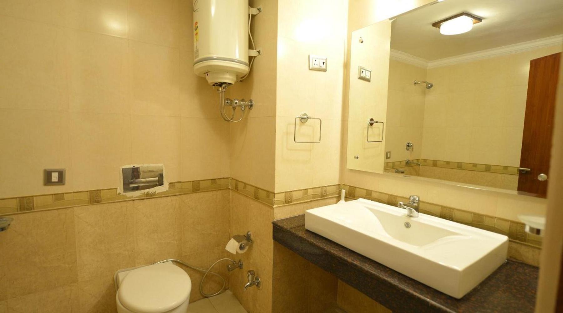 Hotel Raj Hans, Faridabad Eksteriør bilde